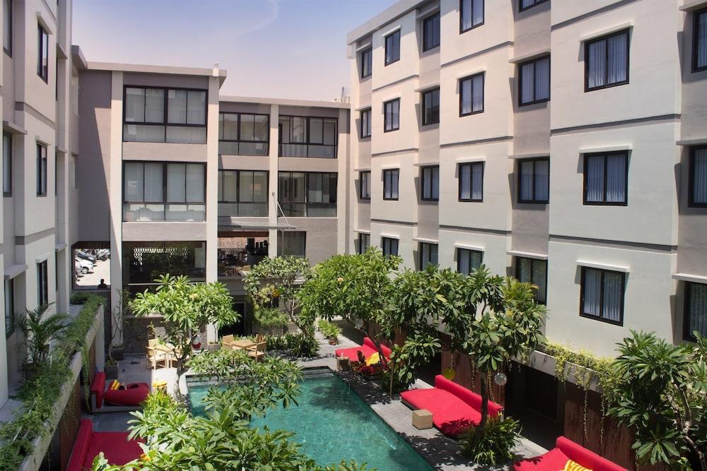 Savvoya Hotel Seminyak Exterior foto