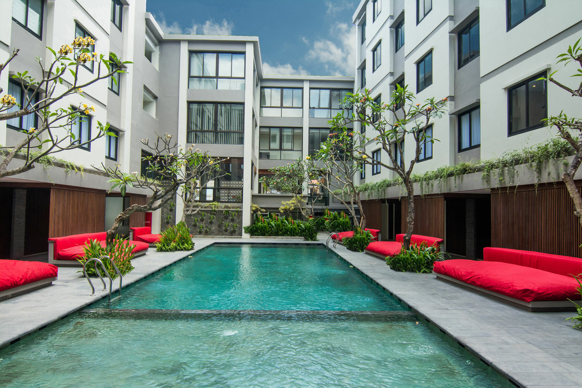 Savvoya Hotel Seminyak Exterior foto
